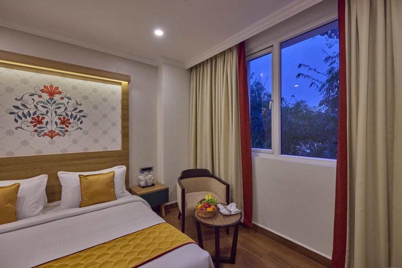 Golden Tulip Tirupati Hotell Exteriör bild