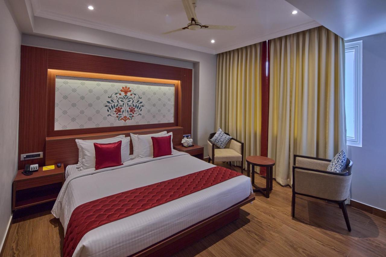 Golden Tulip Tirupati Hotell Exteriör bild